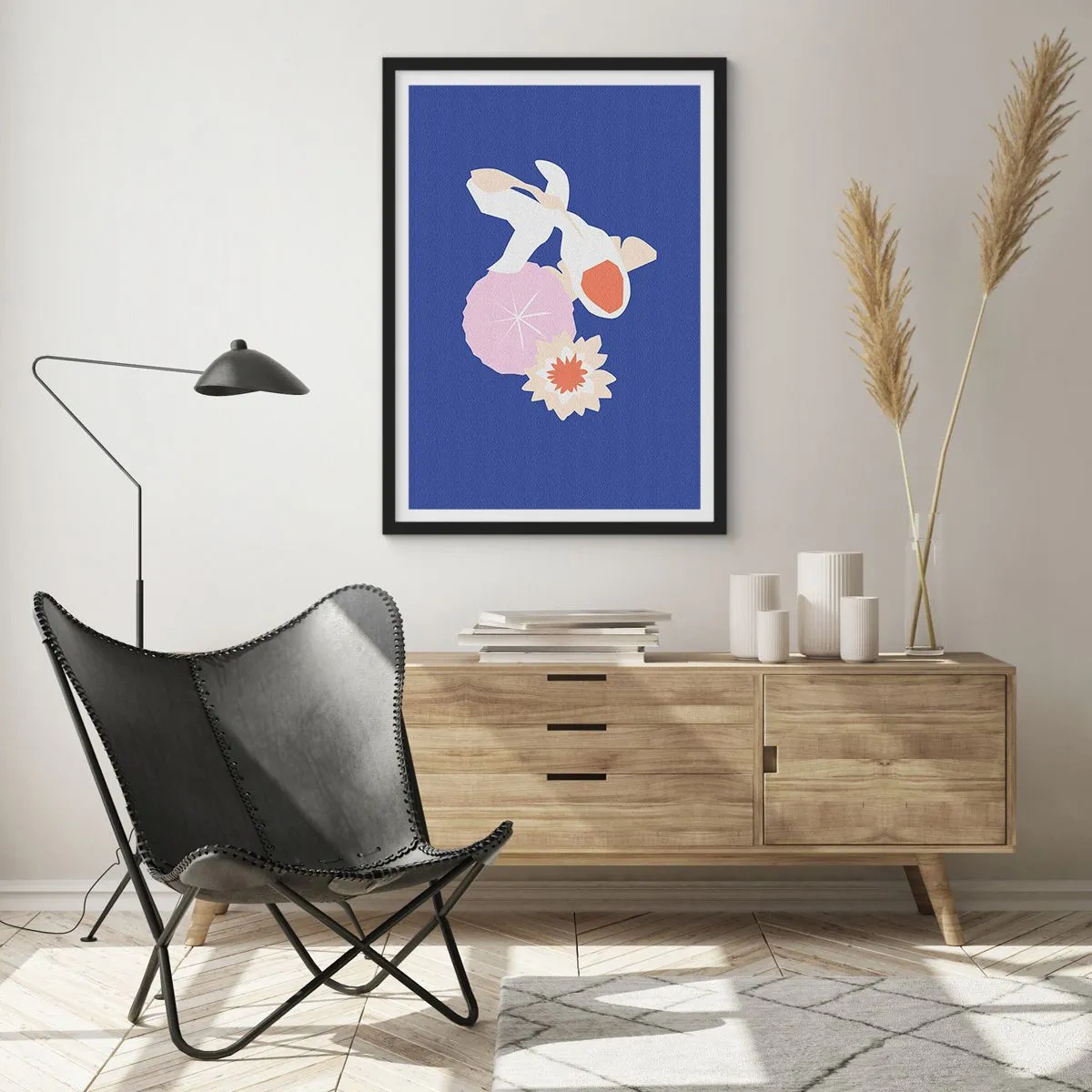 Pôster com moldura preta - Peixes Koi cercados por flores em um fundo intenso - 50x70cm - Composição de flores e botões - Decoração de parede moderna para a sala de estar e quarto ARTTOR