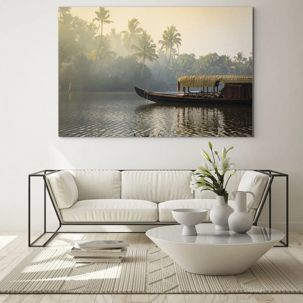 Quadro em vidro - Um barco em um rio calmo cercado por palmeiras pela manhã - 70x50cm - Casa no rio - Decoração de parede moderna para a sala de estar e quarto ARTTOR