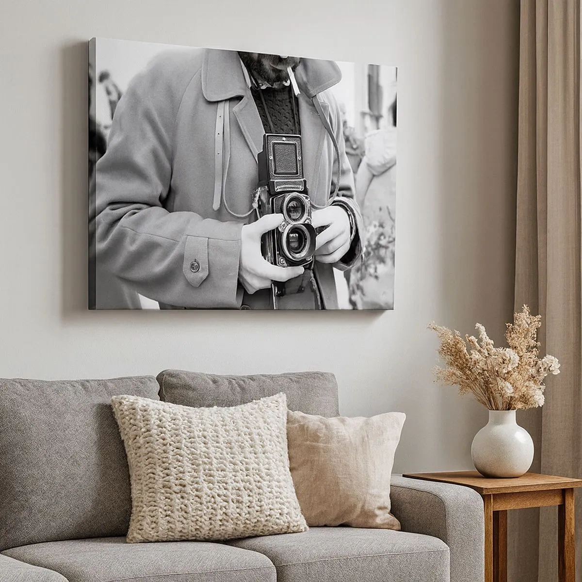 Quadro em tela - Foto em preto e branco de um homem com uma câmera retrô - 70x50cm - Estilo retro - Decoração de parede moderna para a sala de estar e quarto ARTTOR