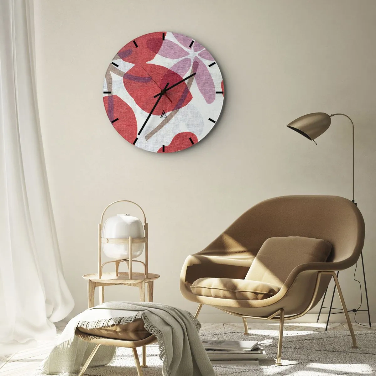Relógio de parede - Relógio em vidro - Folhas rosas e vermelhas sobre fundo branco com textura de linho - 30x30cm - Arranjo de flores em rosa - Decoração de parede moderna para a sala de estar, cozinha e quarto ARTTOR