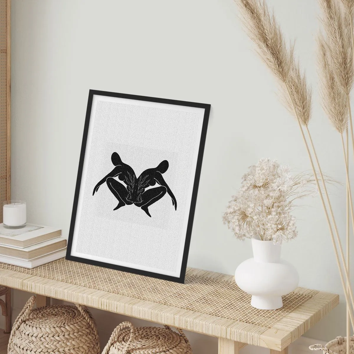 Pôster com moldura preta - Silhuetas negras de figuras em uma composição simétrica - 50x70cm - Uma alma comum - Decoração de parede moderna para a sala de estar e quarto ARTTOR