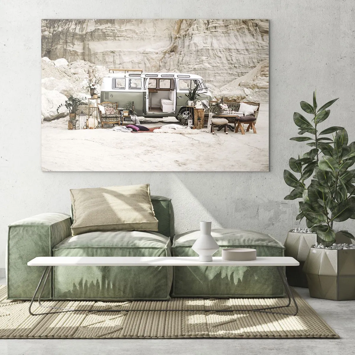 Quadro em vidro - O interior de uma van em um cenário desértico, com elementos boho e da natureza. - 70x50cm - É hora de começar a jornada - Decoração de parede moderna para a sala de estar e quarto ARTTOR