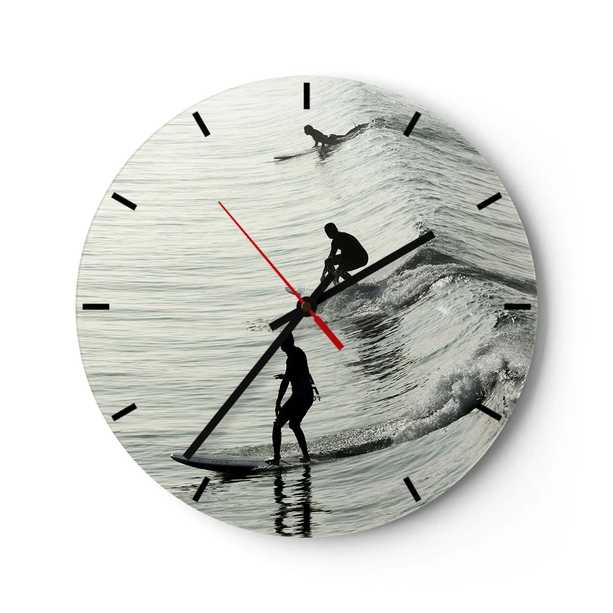 Relógio de parede - Relógio em vidro - Surfistas pegando ondas matinais em um mar calmo - 30x30cm - Para conhecer a onda - Decoração de parede moderna para a sala de estar, cozinha e quarto ARTTOR