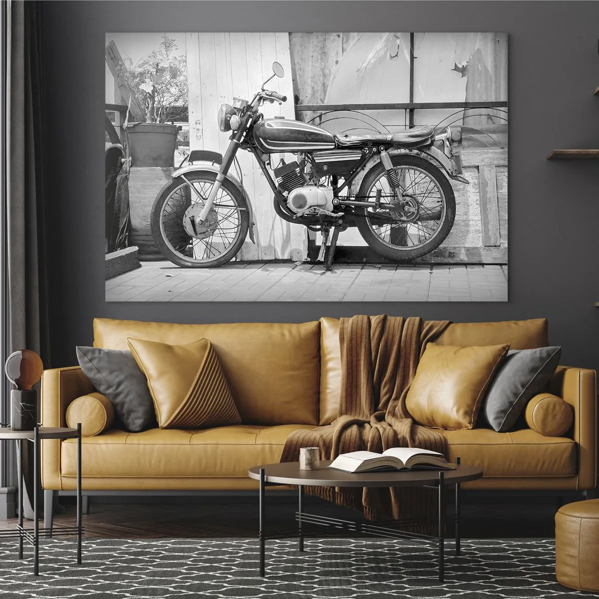 Quadro em vidro - Uma motocicleta de estilo retrô encostada em uma parede de madeira - 70x50cm - O clássico acima de tudo - Decoração de parede moderna para a sala de estar e quarto ARTTOR