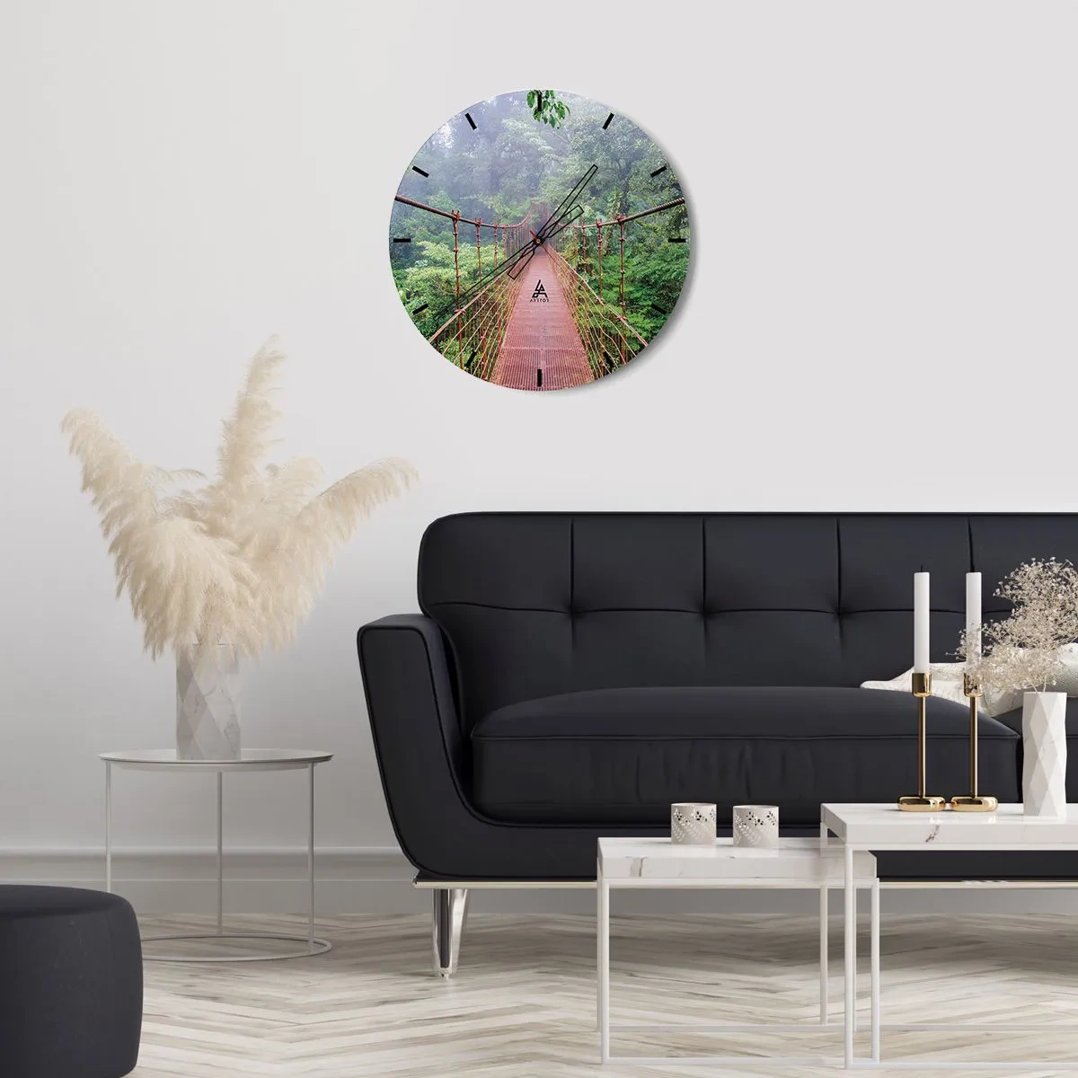 Relógio de parede - Relógio em vidro - Uma ponte suspensa vermelha no meio de uma selva tropical - 30x30cm - Suspenso acima das copas - Decoração de parede moderna para a sala de estar, cozinha e quarto ARTTOR