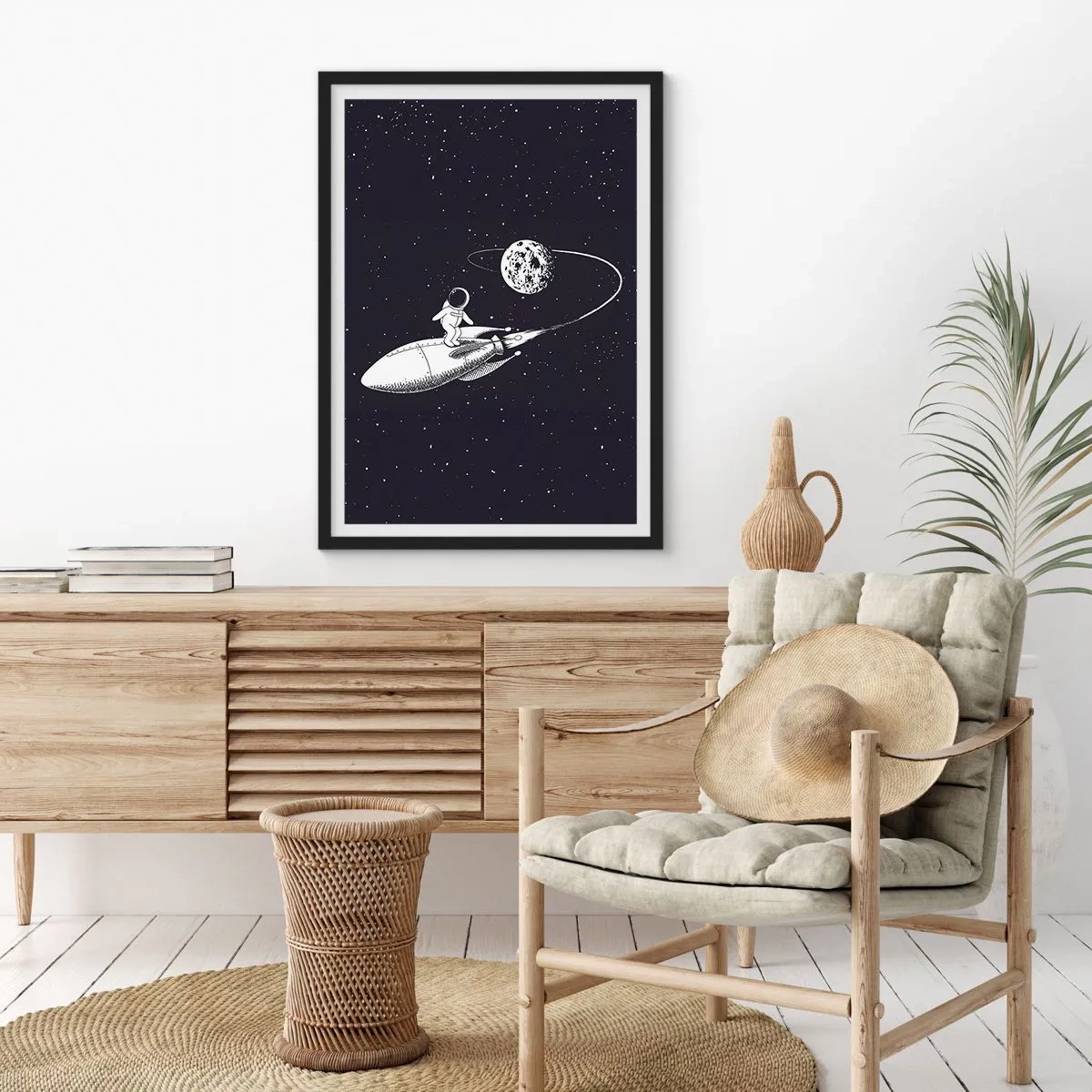 Pôster com moldura preta - Um astronauta em pé em um foguete voando no espaço - 50x70cm - Surfista espacial - Decoração de parede moderna para a sala de estar e quarto ARTTOR
