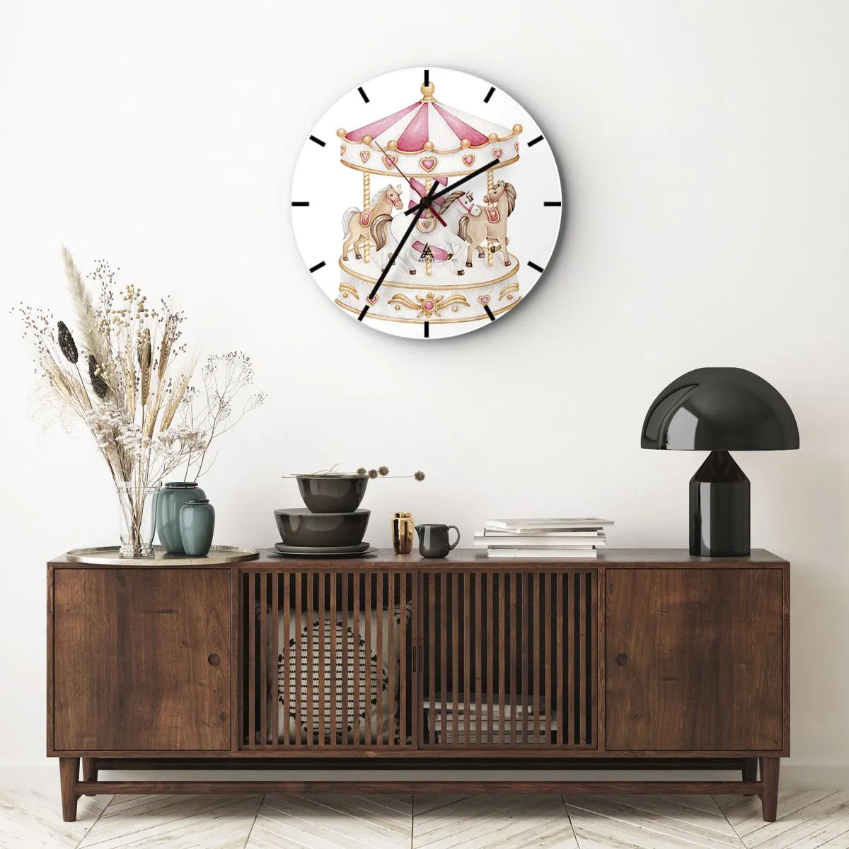 Relógio de parede - Relógio em vidro - Carrossel rosa e creme com cavalos em fundo branco - 30x30cm - O doce mundo da infância - Decoração de parede moderna para a sala de estar, cozinha e quarto ARTTOR
