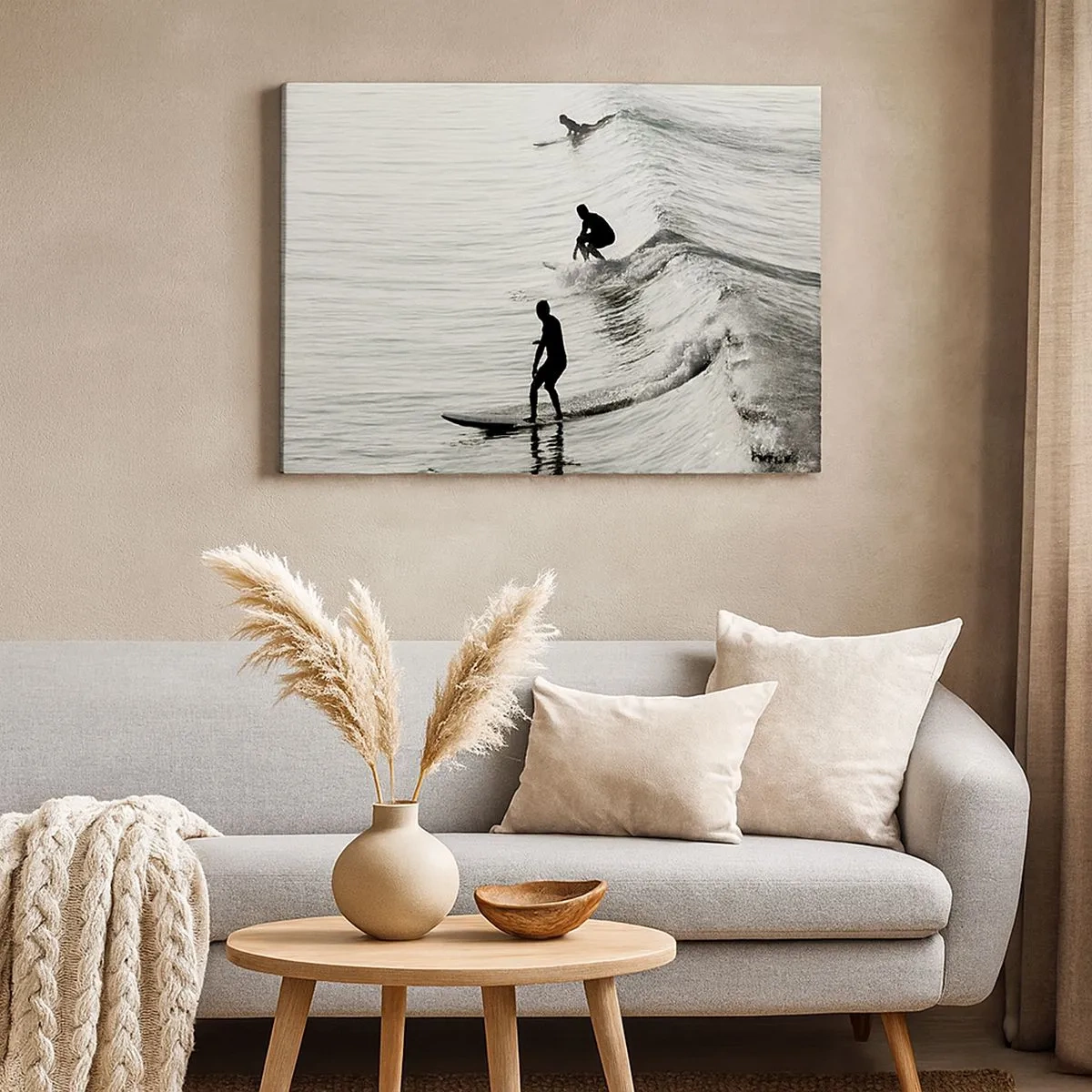 Quadro em tela - Surfistas nas ondas em uma foto monocromática - 70x50cm - Para conhecer a onda - Decoração de parede moderna para a sala de estar e quarto ARTTOR
