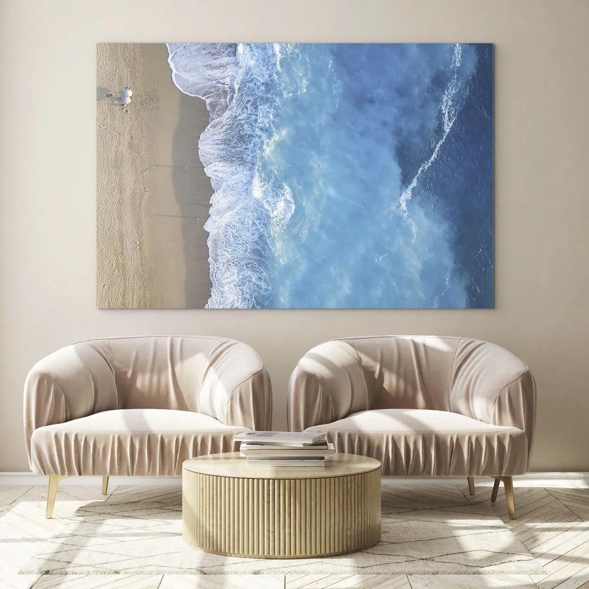 Quadro em vidro - Vista aérea da praia e das ondas quebrando - 70x50cm - O poder do azul - Decoração de parede moderna para a sala de estar e quarto ARTTOR