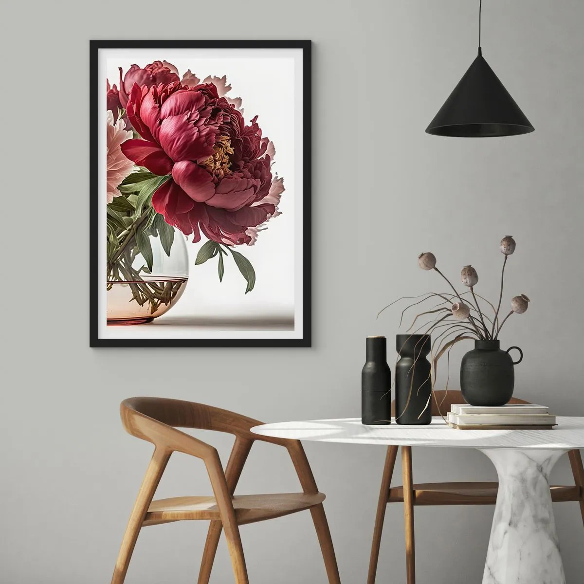 Pôster com moldura preta - Peônias vermelhas em um vaso de vidro sobre fundo branco - 50x70cm - Em plena floração de beleza - Decoração de parede moderna para a sala de estar e quarto ARTTOR