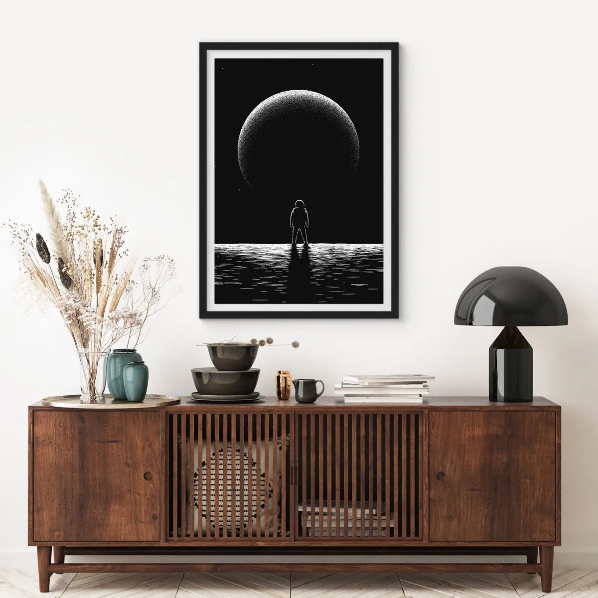 Pôster com moldura preta - Um astronauta tendo como pano de fundo um enorme planeta no espaço - 50x70cm - Cara a cara - Decoração de parede moderna para a sala de estar e quarto ARTTOR