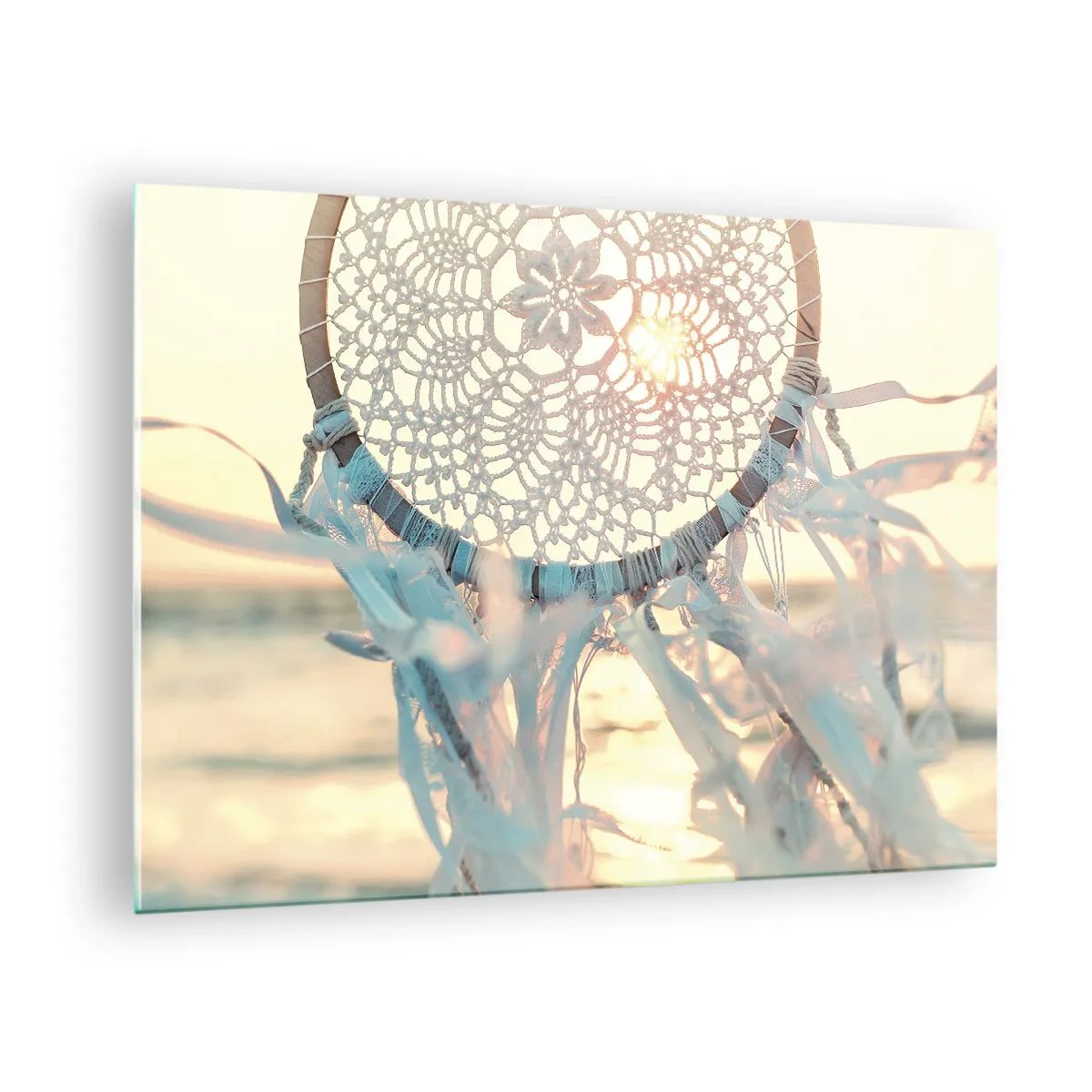 Quadro em vidro - Um totem de renda com franjas delicadas tendo como pano de fundo o pôr do sol sobre o mar. - 70x50cm - Totem de renda - Decoração de parede moderna para a sala de estar e quarto ARTTOR