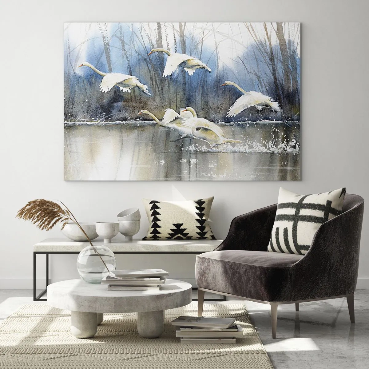 Quadro em vidro - Cisnes selvagens voando sobre um tranquilo lago na floresta - 70x50cm - Como no conto de fadas sobre cisnes selvagens - Decoração de parede moderna para a sala de estar e quarto ARTTOR