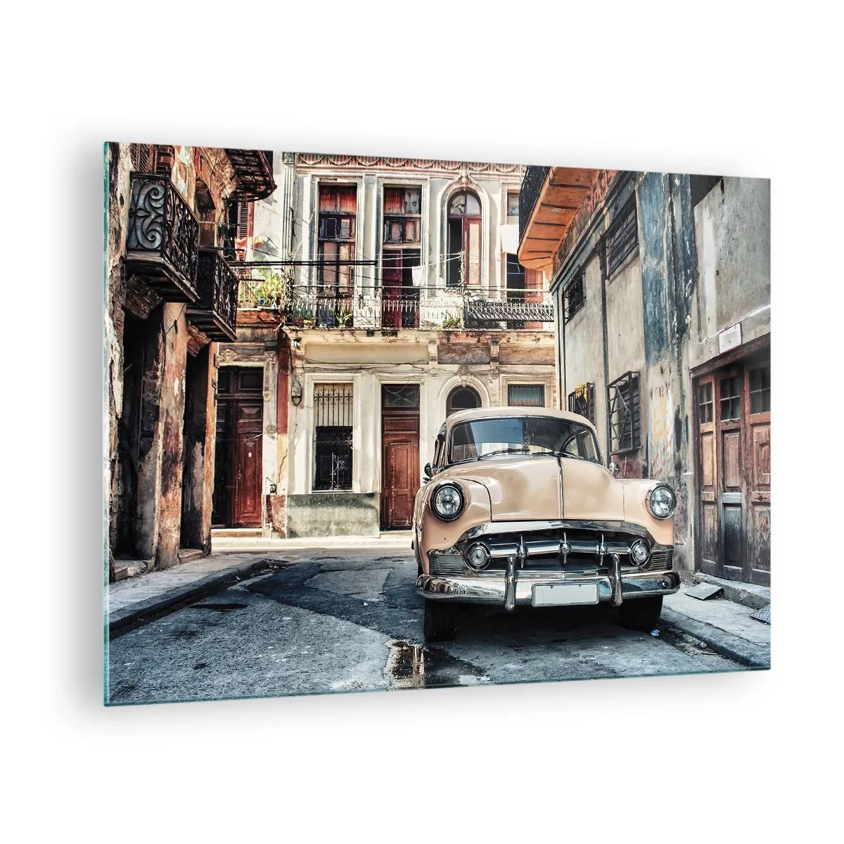 Quadro em vidro - Carro retrô na rua da cidade velha - 70x50cm - Siesta em Havana - Decoração de parede moderna para a sala de estar e quarto ARTTOR