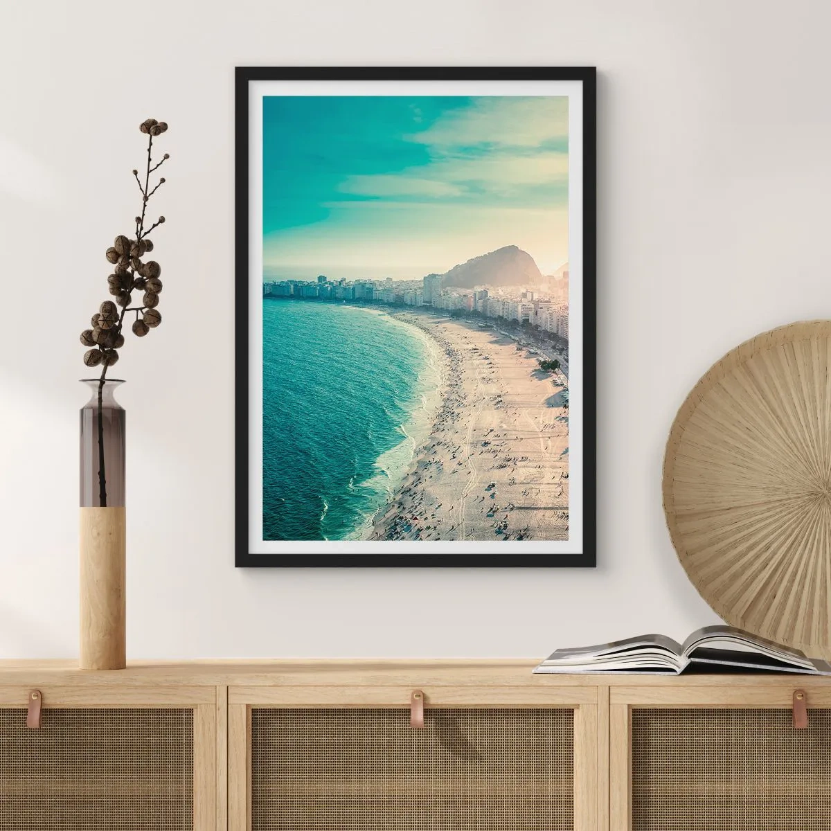 Pôster com moldura preta - Vista da praia e da cidade ao pôr do sol - 50x70cm - Férias eternas no Rio - Decoração de parede moderna para a sala de estar e quarto ARTTOR