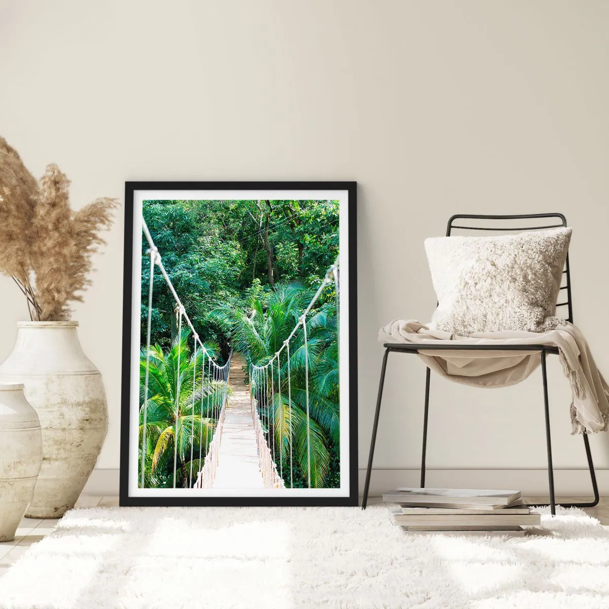 Pôster com moldura preta - Uma ponte suspensa em uma floresta tropical - 50x70cm - Bem-vindo à selva! - Decoração de parede moderna para a sala de estar e quarto ARTTOR