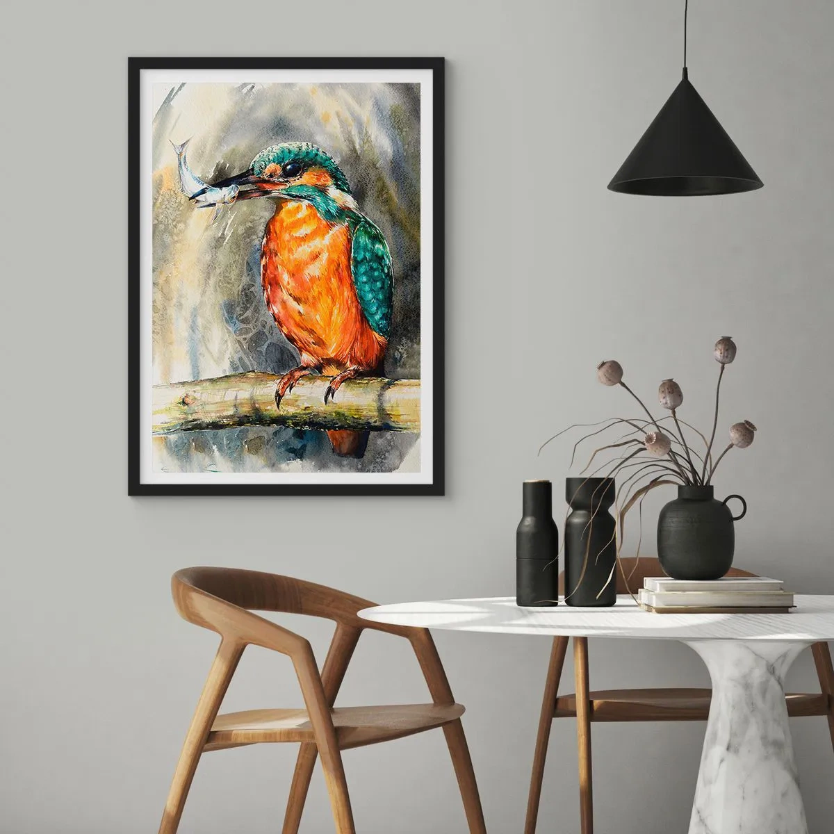 Pôster com moldura preta - Um leão d'água segurando um peixe em uma paisagem natural em estilo aquarela. - 50x70cm - Lei da natureza - Decoração de parede moderna para a sala de estar e quarto ARTTOR