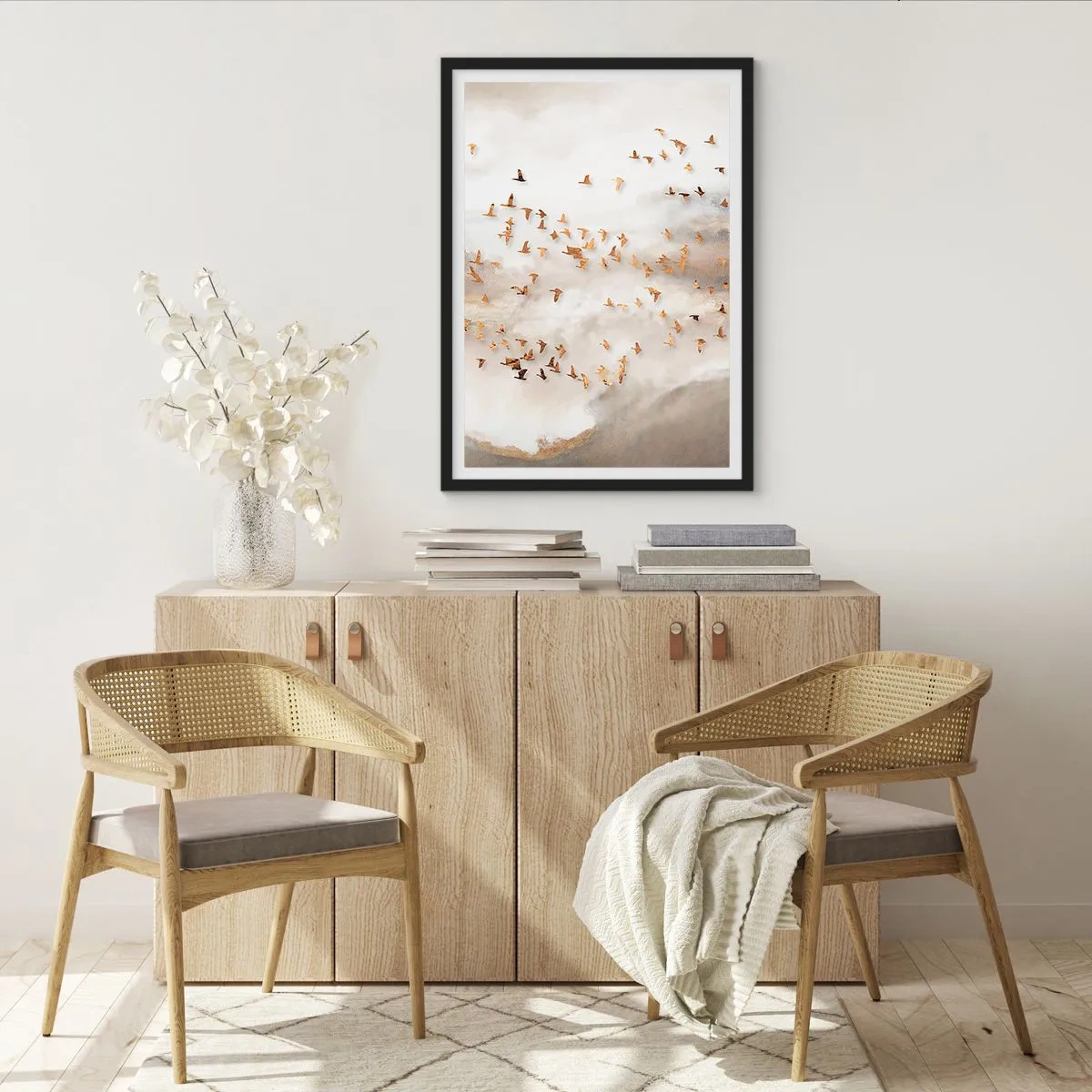 Pôster com moldura preta - Um bando de pássaros flutuando entre as nuvens enevoadas - 50x70cm - Está na hora… - Decoração de parede moderna para a sala de estar e quarto ARTTOR